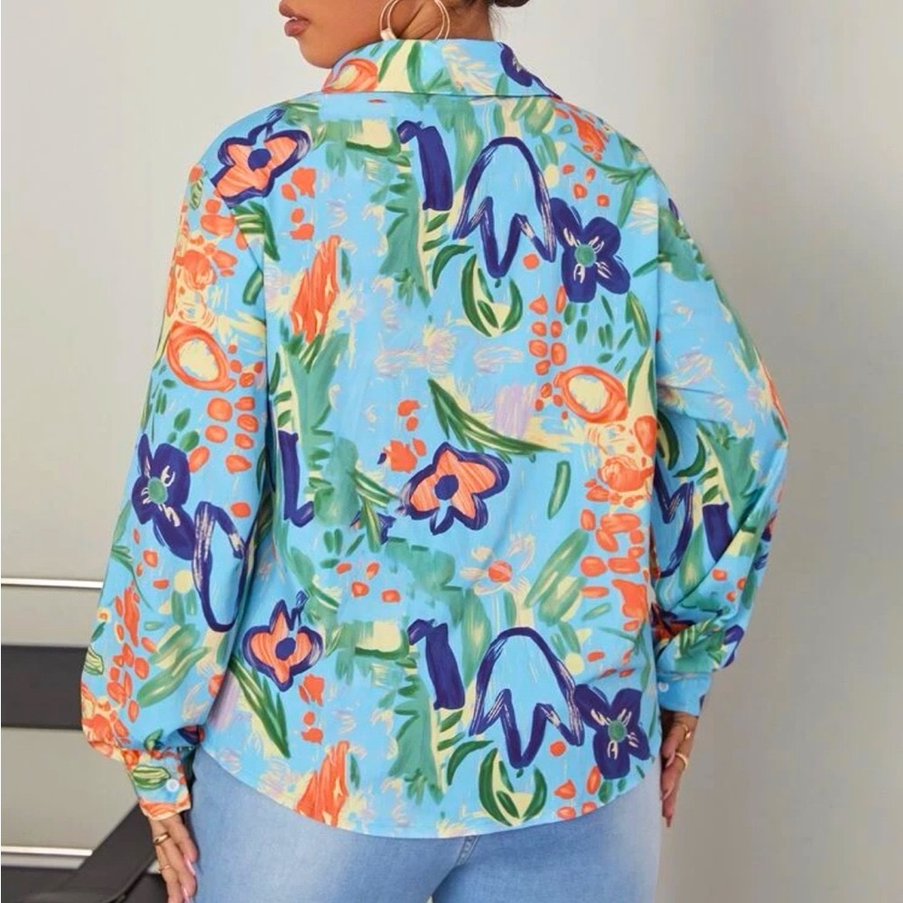 Plus Floral Button Up - Picture 2 of 4